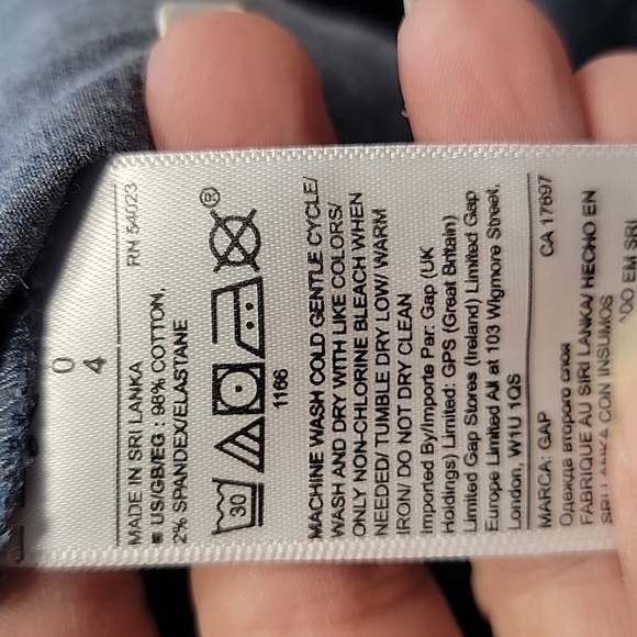 GAP Size 0 Chambray Blue 3" Shorts, Gently Used Condition - Picture 10 of 10